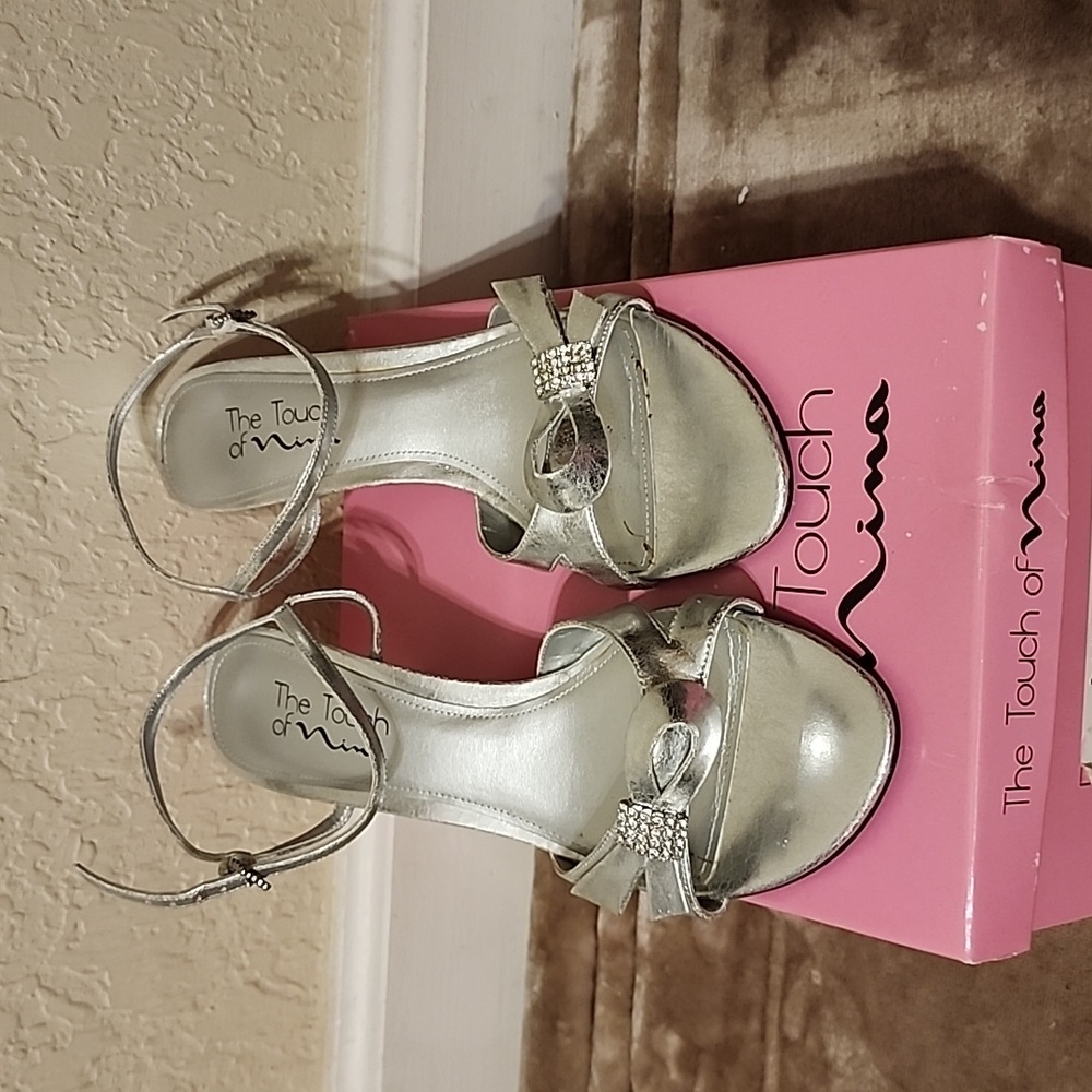 Nina Formal silver low heels